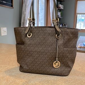 Michael Kors JetSet Tote